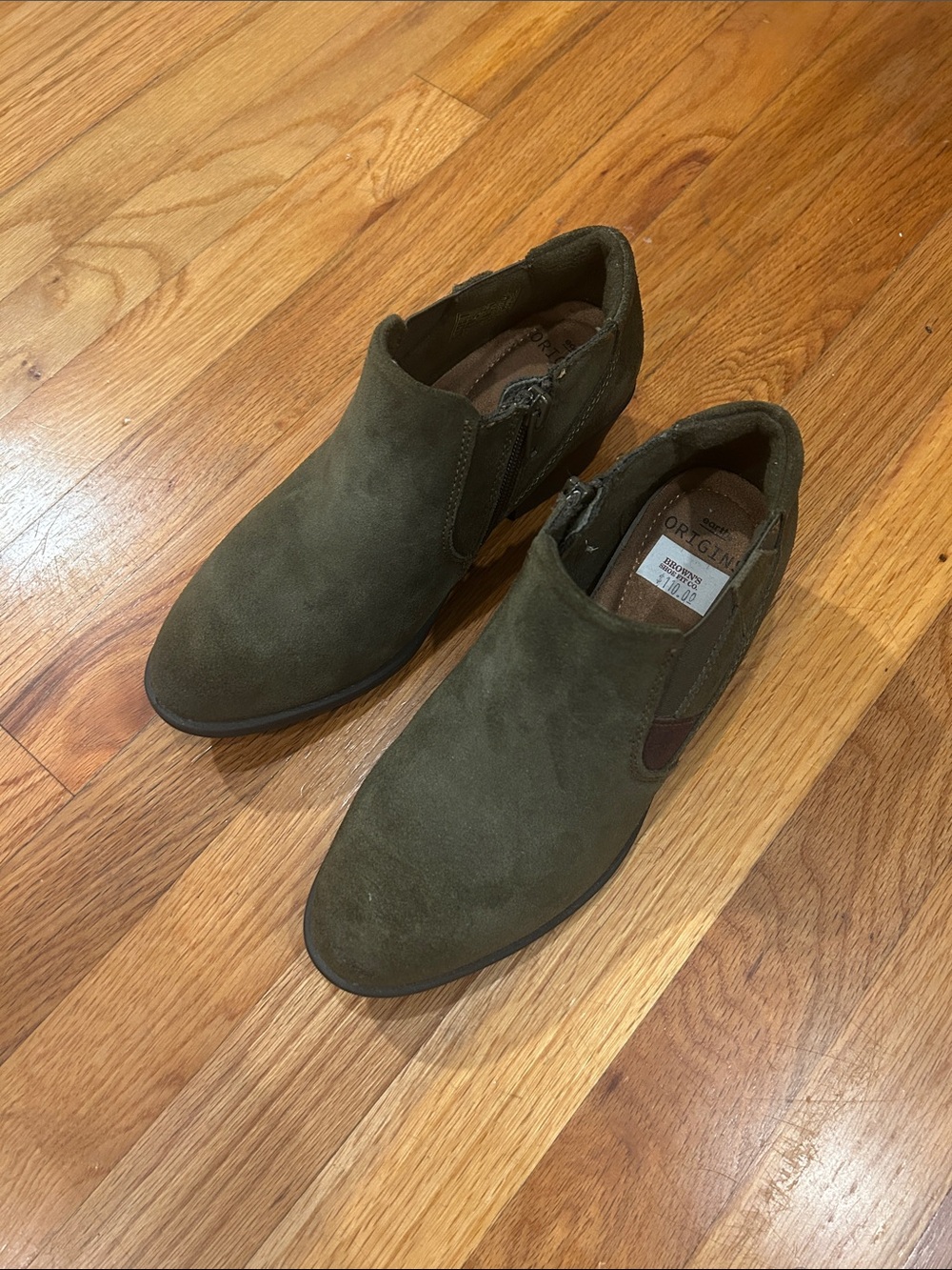 Earth Origins Olive Green Suede Chukka Boots